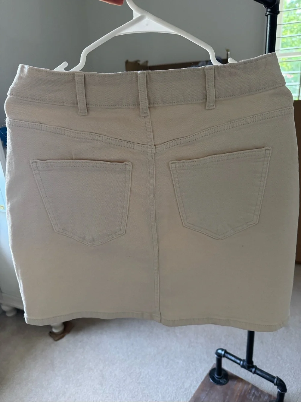 Michael Kors: Button-Front Cream Mini Skirt